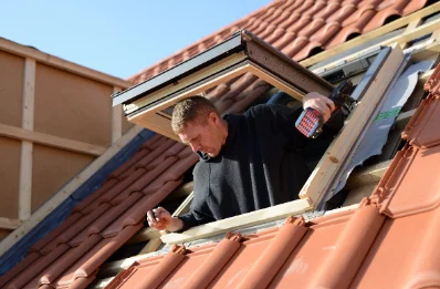 Pose de fenêtres de toit Velux à l'Habit
